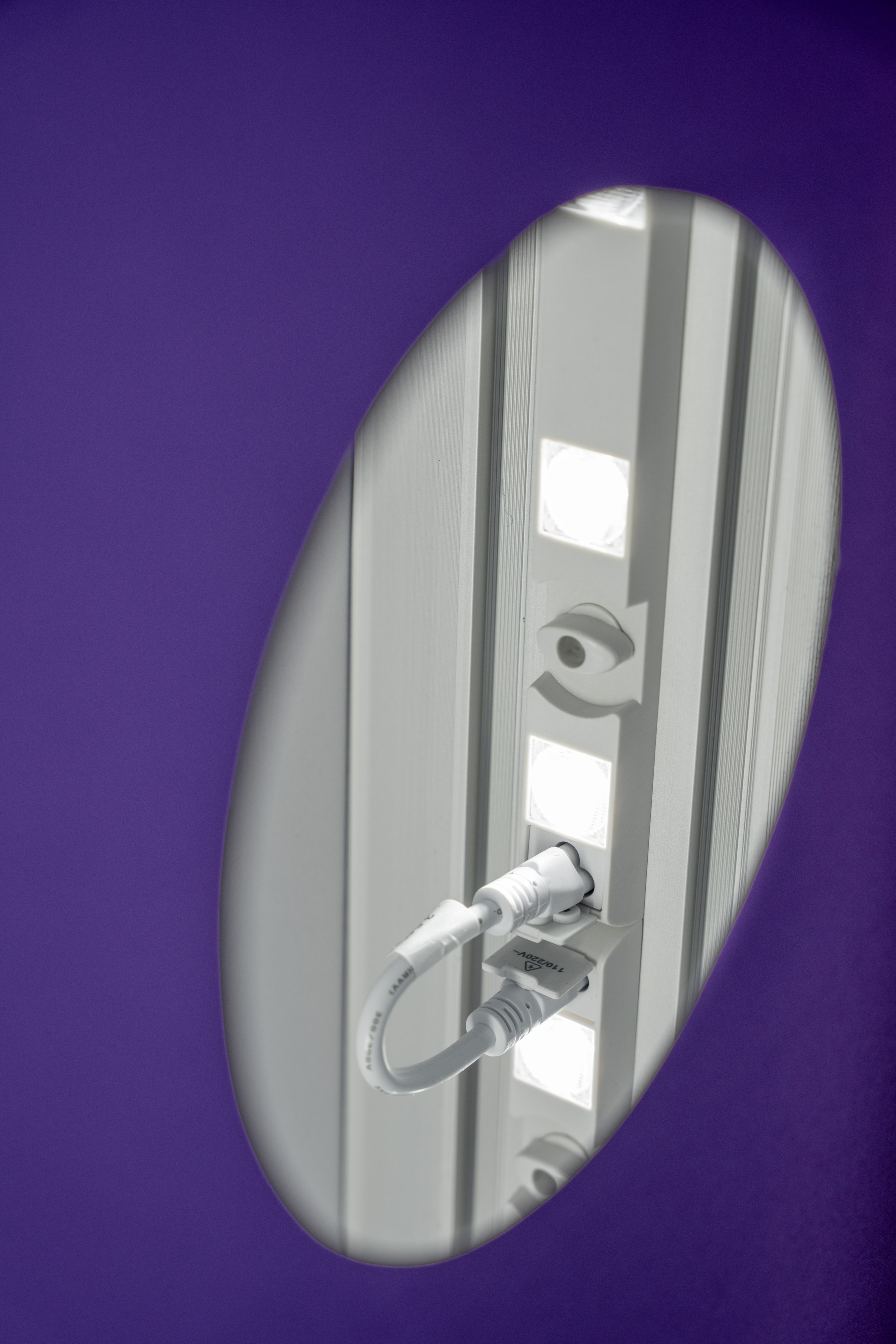 NEW: Modular sidelit lighting system