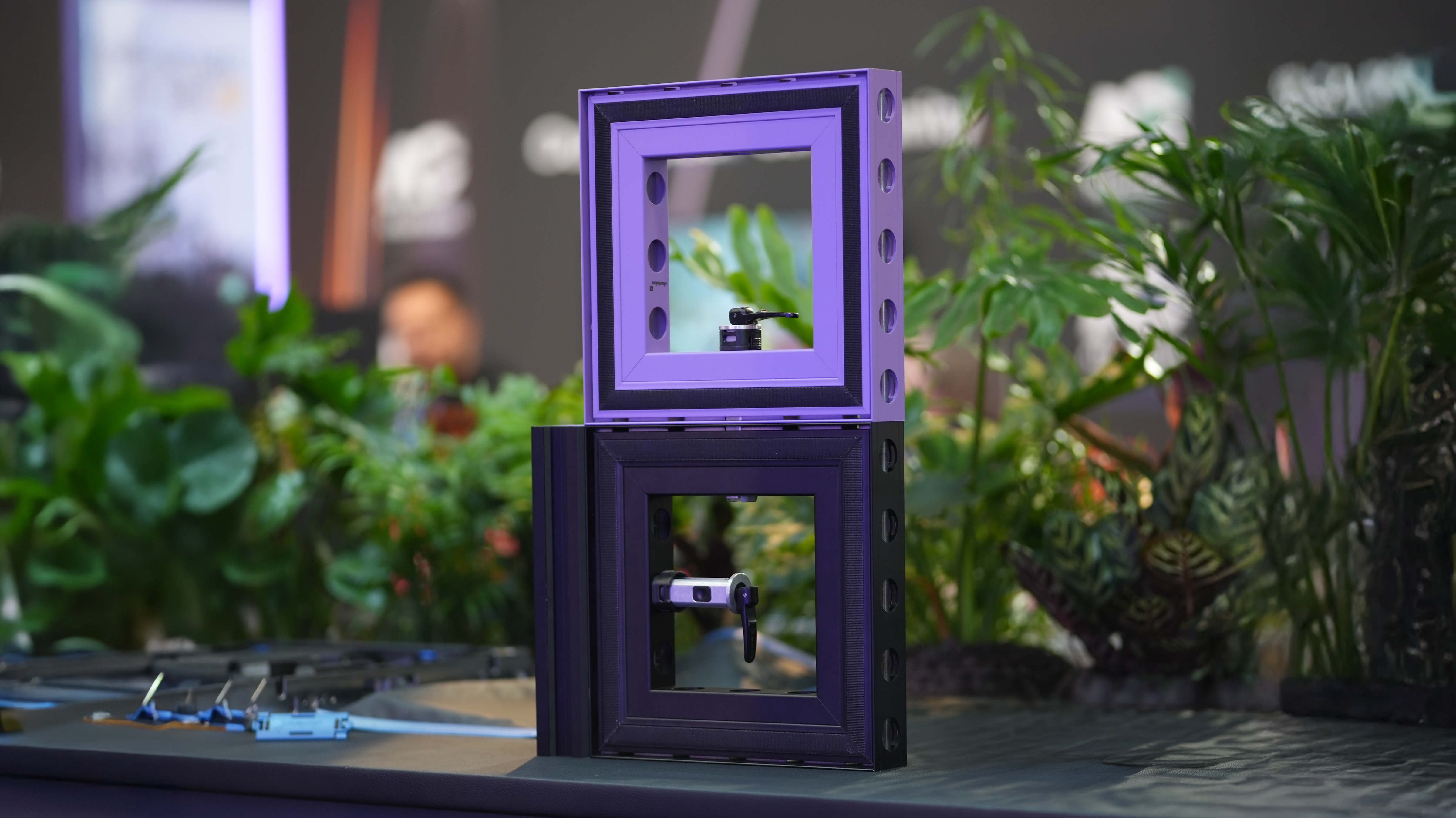 NEW: The pro building concept