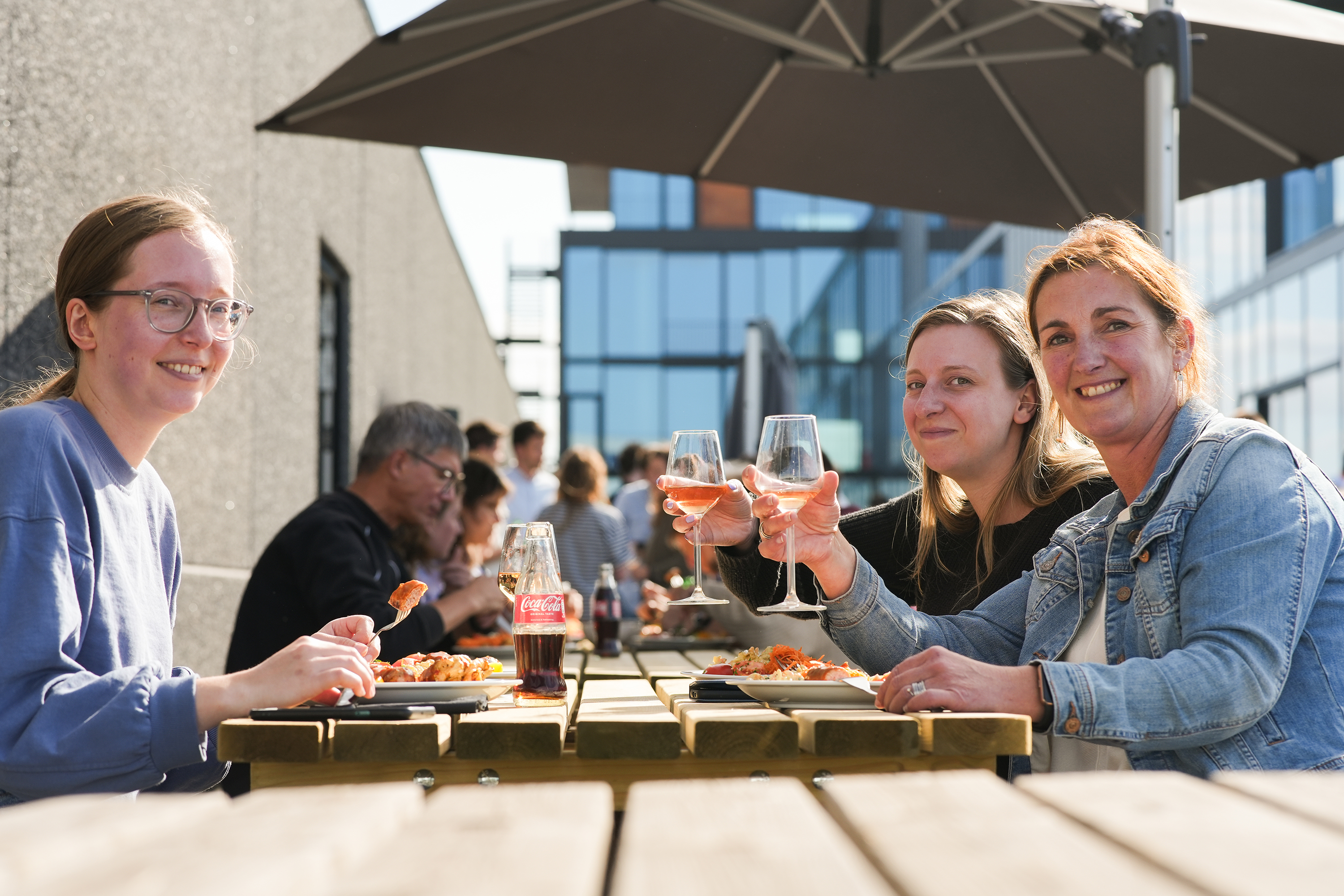 Grillin' and chillin at Evolis!